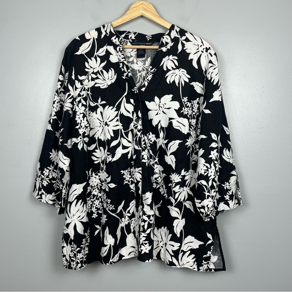 Saint Tropez West 100% linen black & white floral button front shirt, size 1X.